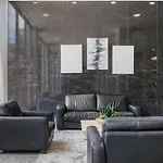 Atlanta Downtown! High Rise! Onsite Parking! Lm1402